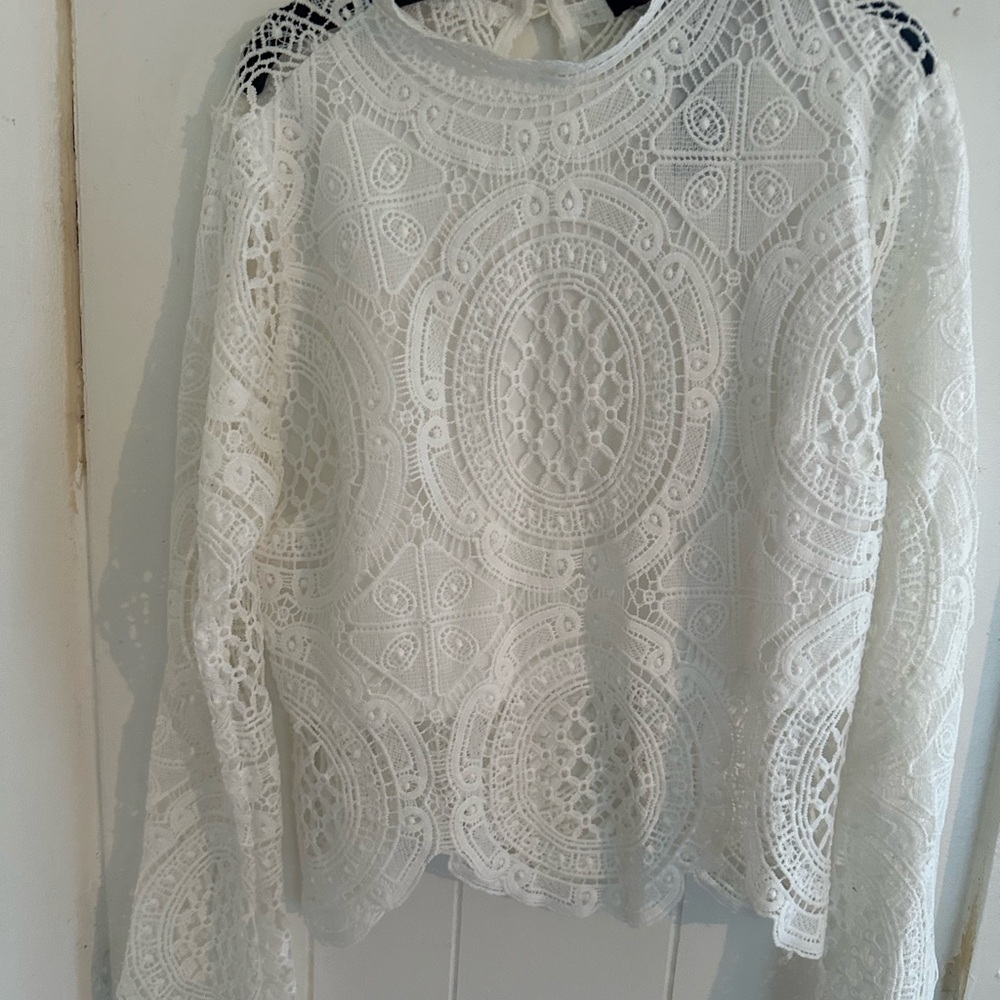 Women’s white night on the town top